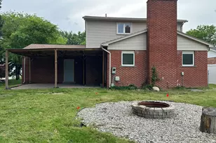 21489 Danbury St, Woodhaven, MI 48183 - Photo 3