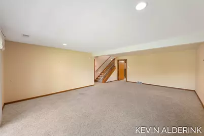 8872 N Peninsula Court, Zeeland, MI 49464 - Photo 25