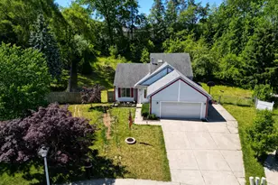 5705 Gatewood Dr SE, Grand Rapids, MI 49508 - Photo 3