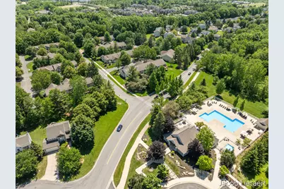 5300 Stone Briar Court SE, Kentwood, MI 49512 - Photo 5