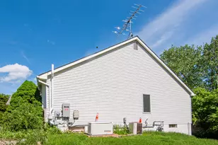 2402 Meadowridge Ct, Ann Arbor, MI 48105 - Photo 83