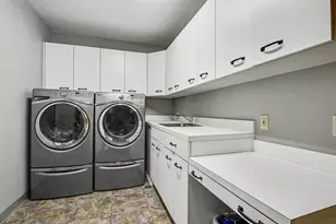 829 S Lincoln St, Greenville, MI 48838 - Photo 17