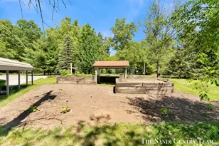 602 Fruitvale Rd, Montague, MI 49437 - Photo 47