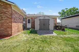 39511 Helena Ave, Sterling Heights, MI 48313 - Photo 21
