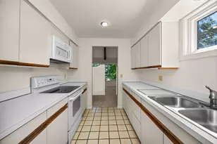 15 Haverhill Ct, Ann Arbor, MI 48105 - Photo 7