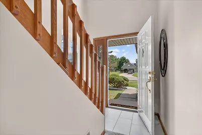 2467 Palm Dale Drive SW, Wyoming, MI 49418 - Photo 5