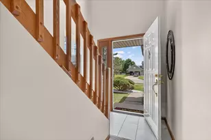 2467 Palm Dale Dr SW, Wyoming, MI 49418 - Photo 5