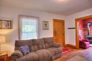 307 Douglas St, Jackson, MI 49203 - Photo 5
