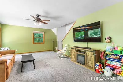 262 17 Mile Road NW, Kent City, MI 49330 - Photo 5