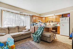 3621 Kenbrooke Ct, Kalamazoo, MI 49006 - Photo 5