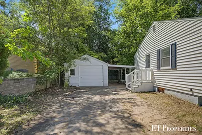 3739 Grape Avenue NE, Grand Rapids, MI 49525 - Photo 3
