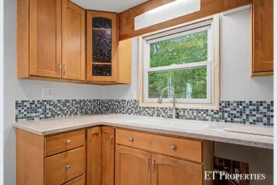 3739 Grape Avenue NE, Grand Rapids, MI 49525 - Photo 9