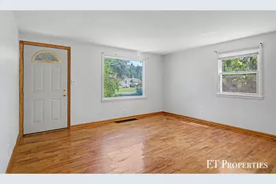 3739 Grape Avenue NE, Grand Rapids, MI 49525 - Photo 5