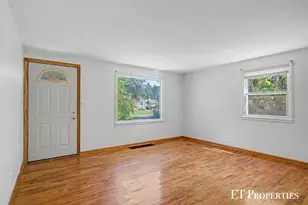 3739 Grape Ave NE, Grand Rapids, MI 49525 - Photo 5