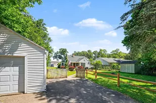 1124 Lakeview Dr, Portage, MI 49002 - Photo 29