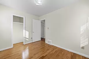 530 Mill St, Lincoln Park, MI 48146 - Photo 11
