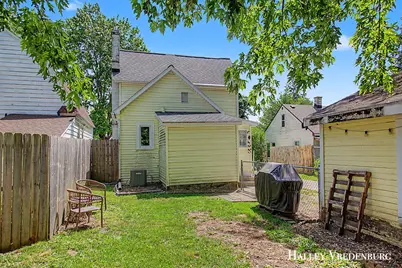 1323 Ashland Avenue NE, Grand Rapids, MI 49505 - Photo 21