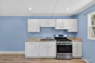 10604 Peachtree St, Plainwell, MI 49080 - Photo 5
