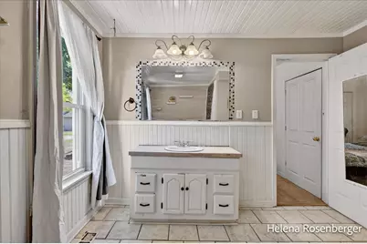323 N Mills Street, Greenville, MI 48838 - Photo 9