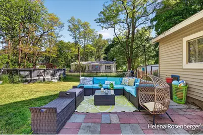 323 N Mills Street, Greenville, MI 48838 - Photo 15