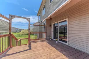 6343 Anna Dr, Belleville, MI 48111 - Photo 9