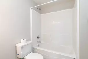 515 Wallace Ave, Kalamazoo, MI 49048 - Photo 17