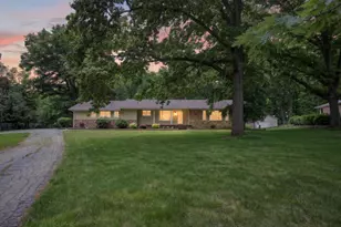 782 Bellflower Dr, Brooklyn, MI 49230 - Photo 1