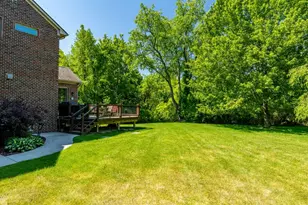 8061 Pine Ridge Ct, Northville, MI 48168 - Photo 5