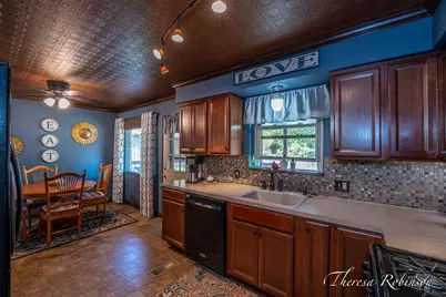 921 Burke Avenue NE, Grand Rapids, MI 49503 - Photo 9