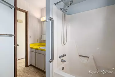 1901 Rowland Avenue SE, Kentwood, MI 49546 - Photo 19