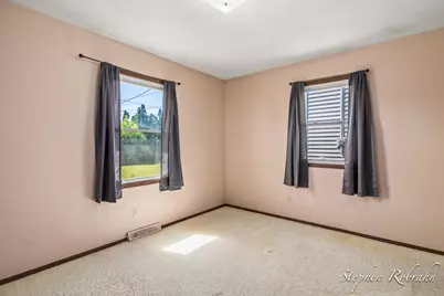 1901 Rowland Avenue SE, Kentwood, MI 49546 - Photo 17