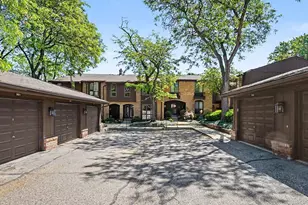 959 Greenhills Dr, Ann Arbor, MI 48105 - Photo 3