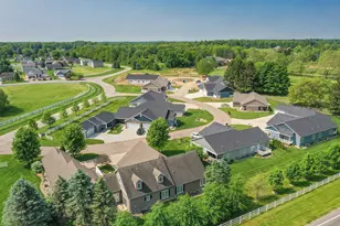135 Lexington Pointe Dr, Niles, MI 49120 - Photo 5