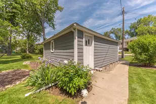 9547 Crestline Dr, Pinckney, MI 48169 - Photo 9