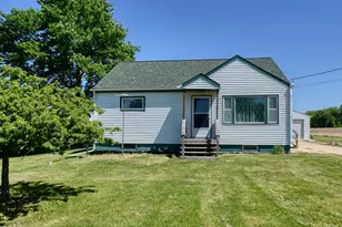 761 W Warren Woods Rd, Galien, MI 49113 - Photo 1