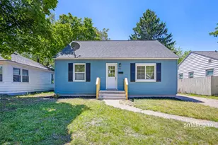 885 Oak Ave, Muskegon, MI 49442 - Photo 1