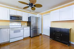 37868 Jefferson Ave, Harrison Township, MI 48045 - Photo 23