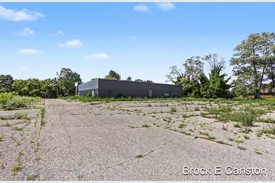 100 S Seaway Drive, Muskegon, MI 49444 - Photo 5