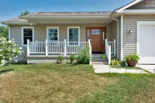879 Flat River Ct SE, Lowell, MI 49331 - Photo 3