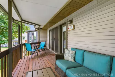 1644 Lakeview Drive, Zeeland, MI 49464 - Photo 9