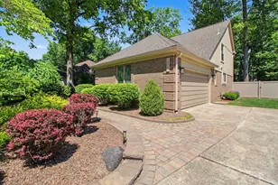 14017 Towering Oaks Dr, Utica, MI 48315 - Photo 3