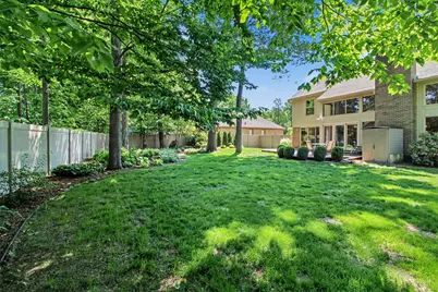 14017 Towering Oaks Drive, Utica, MI 48315 - Photo 35