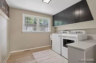 2246 Holliday Dr SW, Wyoming, MI 49519 - Photo 15