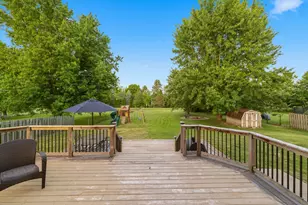 9460 Wildwood Lake Dr, Whitmore Lake, MI 48189 - Photo 33