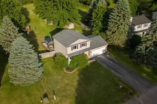 9460 Wildwood Lake Dr, Whitmore Lake, MI 48189 - Photo 3