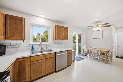 9460 Wildwood Lake Drive, Whitmore Lake, MI 48189 - Photo 15
