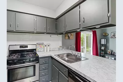 38212 N Rickham Court, Westland, MI 48186 - Photo 11