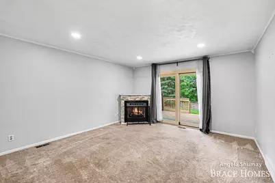 2631 Chatham Woods Drive SE, Grand Rapids, MI 49546 - Photo 5