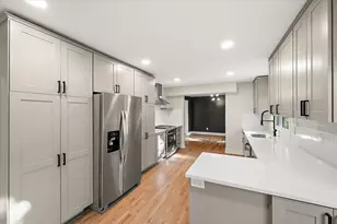 7381 Cathedral Dr, Bloomfield Hills, MI 48301 - Photo 27