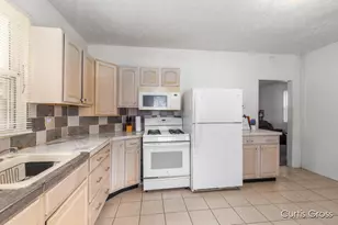 616 Pine Ave NW, Grand Rapids, MI 49504 - Photo 9